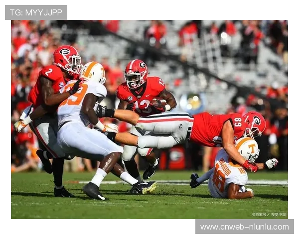 欧洲橄榄球冠军赛16强战突发意外，跳伞表演者被困体育场屋顶致比赛延迟
